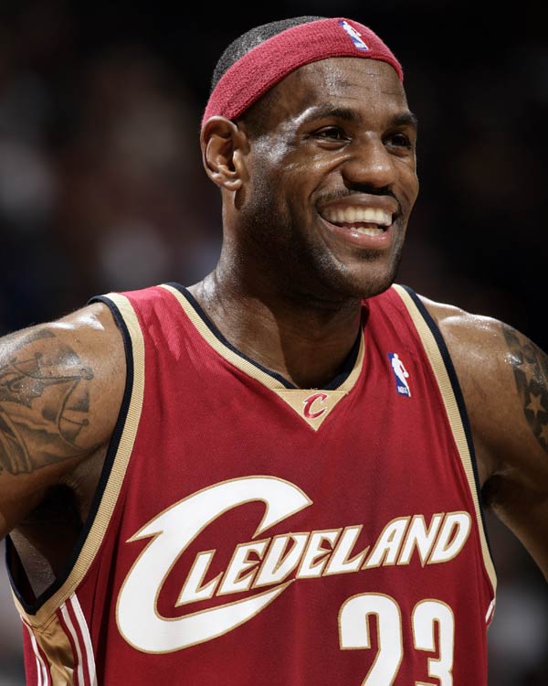 李金羽：今年的联赛看到了积极的改变，明年我们的困难会更多（李金羽：本赛季呈现积极转变，来年挑战将更严峻）