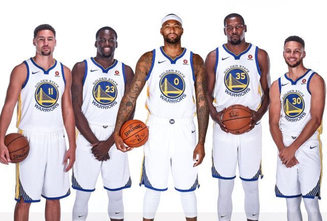 安哥拉门将马克斯在非洲杯前充满信心梦想着期待已久的首次亮相（非洲杯在即，安哥拉门将马克斯信心十足，盼迎梦寐以求的首秀）