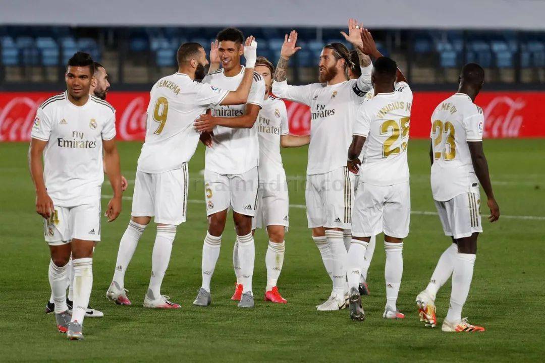 马卡：梅西参观诺坎普引发回归猜测，而美职联支持短期租借