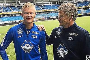 梅西谈布斯克茨和阿尔巴：以夺冠的方式退役非常美好