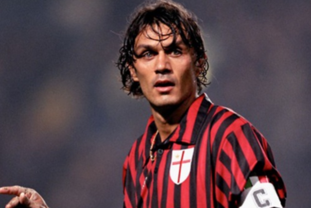 佩杜拉：米兰尚未敲定迈尼昂续约，后者仍然可能在赛季末离队（佩杜拉：米兰与迈尼昂续约尚未敲定，赛季末仍存在离队可能）