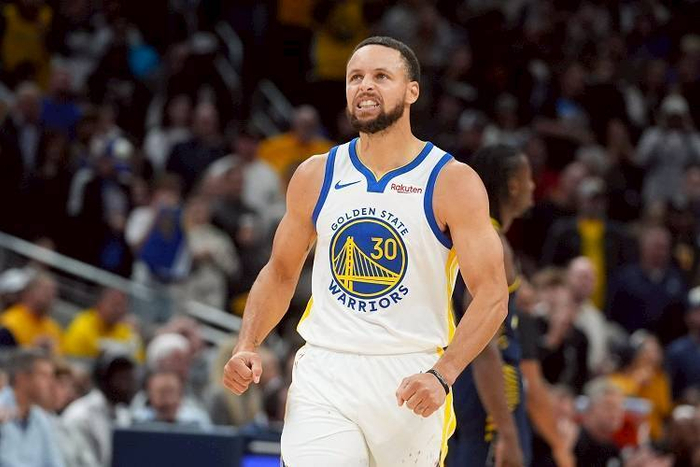 足球鞋如何选择适合自己的类型？（如何挑选最适合你的足球鞋？）