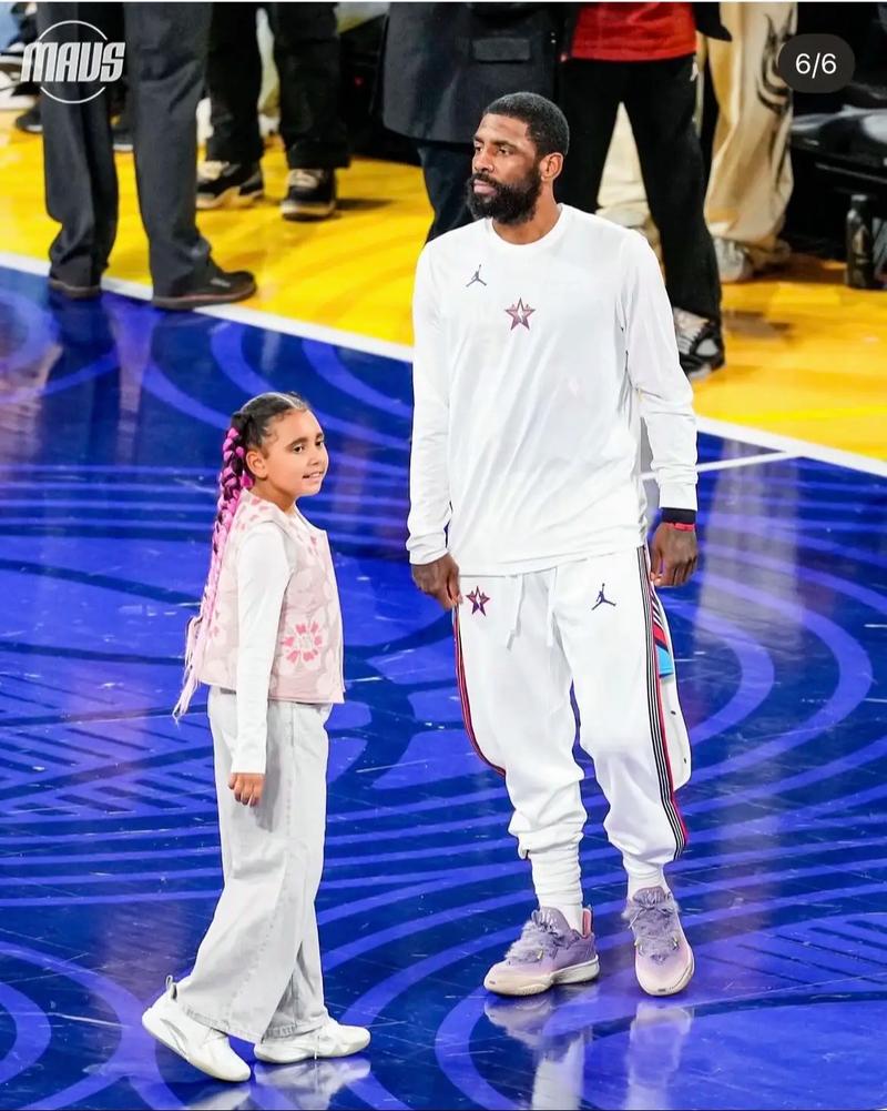 足球英超球队高薪续约门将，球迷满意（英超队豪薪续签主力门将，球迷齐声点赞）