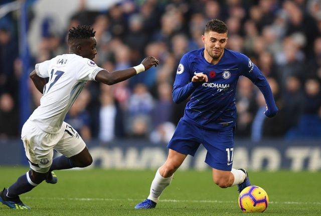 马竞表彰50年以上的老会员，球队主席塞雷佐出席并颁发纪念章（马竞为入会50年以上资深会员授勋，主席塞雷佐亲临颁发纪念章）